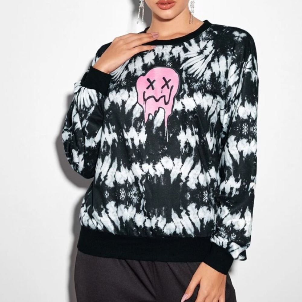 Halloween tie dye sweater (S)